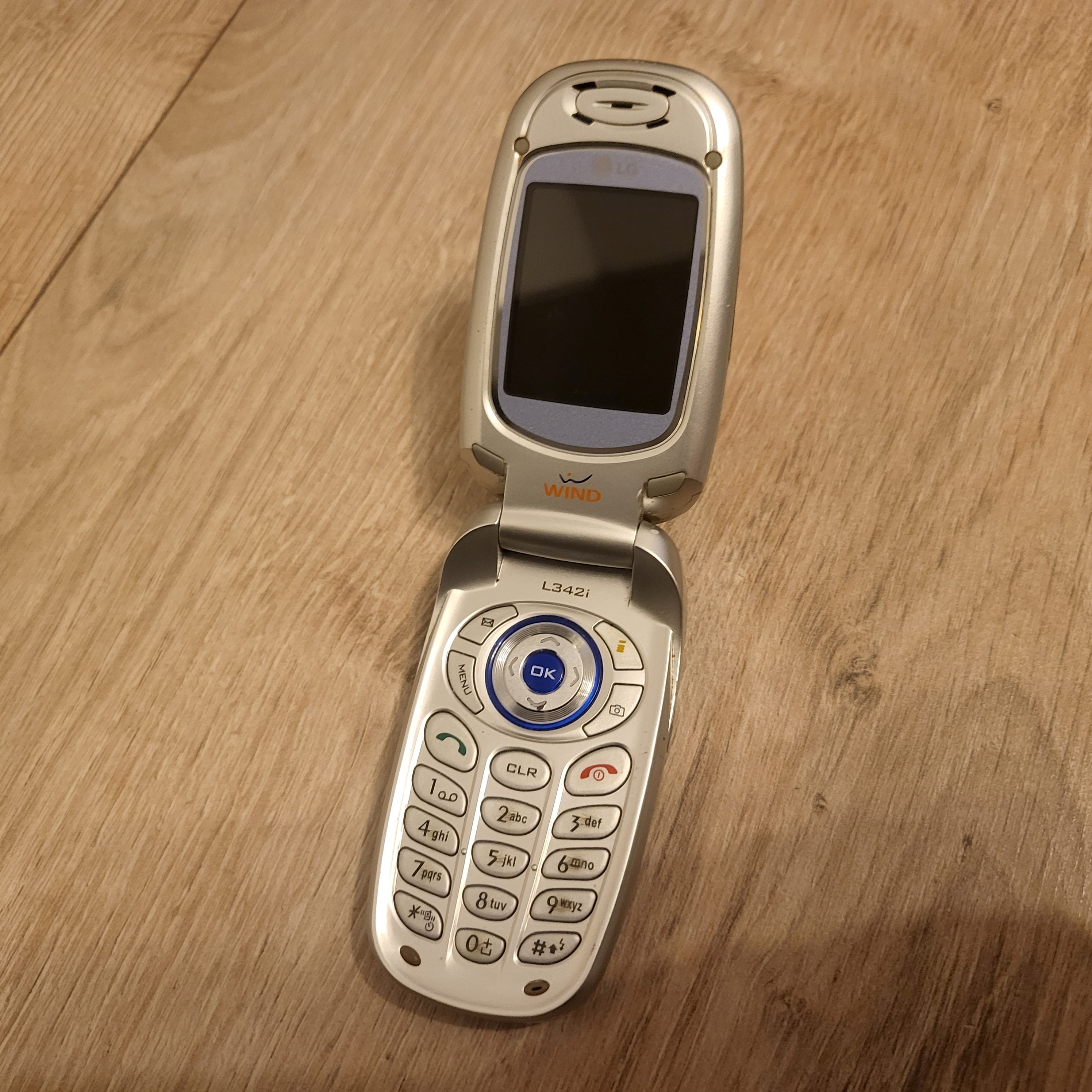 LG L342i